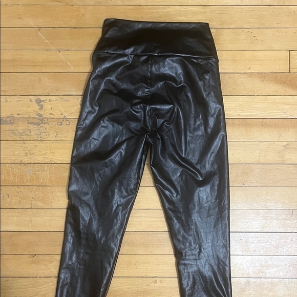 Chic Black Faux Leather Pants - Picture 2 of 4